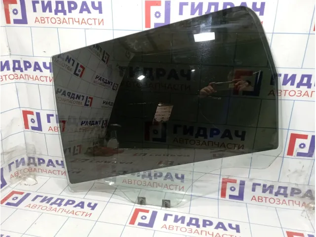 Стекло двери задней левой Lada Largus