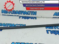 Накладка стекла переднего правого Lada Largus 8450000567. Внутренняя.