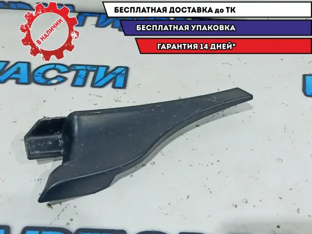 Накладка петли капота правая Lada Largus 8200273994. Царапины.