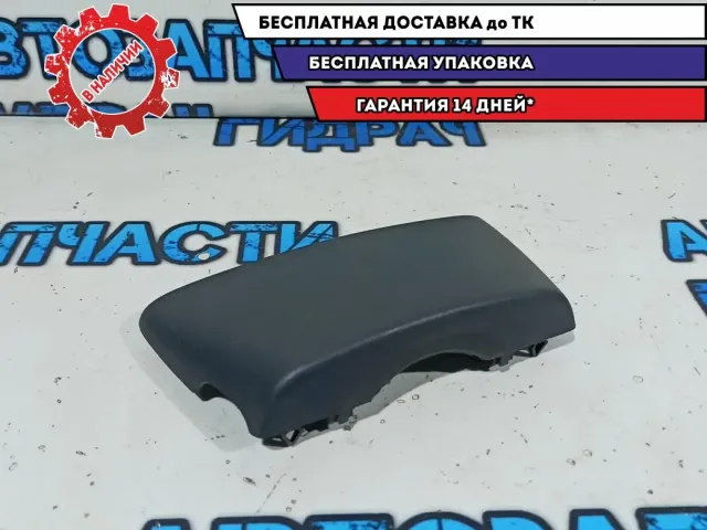 Кожух рулевой колонки верхний Lada Largus 8200739452.
