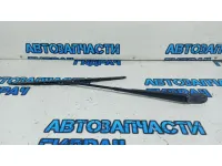 Поводок стеклоочистителя передний правый Lada Largus 288809497R.