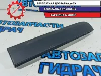 Накладка двери багажника правая Lada Largus 8200490254. Дефекты.