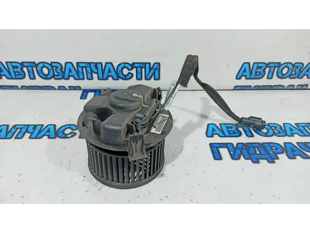 Моторчик отопителя Lada Largus 6001547691.