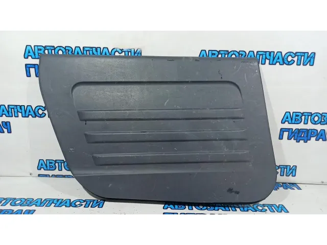 Обшивка двери задней левой Lada Largus 8450000345. Царапины.