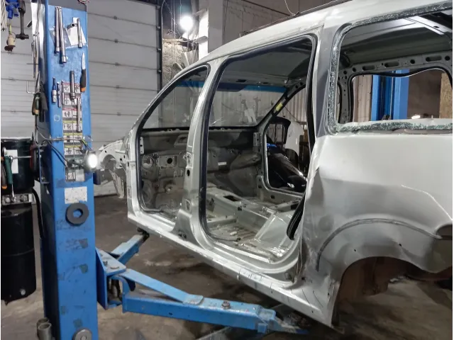 Порог со стойкой левый Lada Largus