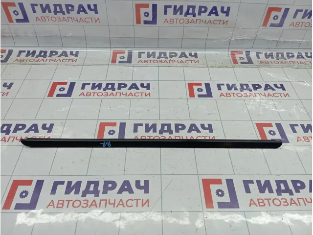 Накладка стекла заднего правого Lada Largus 8450000571