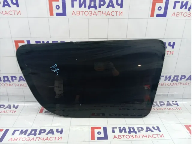 Стекло кузовное глухое (форточка) правое Lada Largus 8200396084
