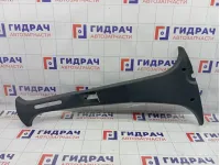 Обшивка стойки средней правой Lada Largus 769132917R