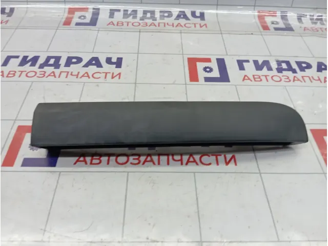 Накладка двери (крышки) багажника правая Lada Largus 8200490254