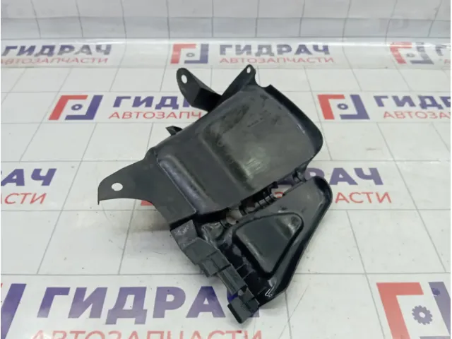 Пыльник двигателя левый Lada Largus 638310875R