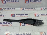 Решетка под лобовое стекло (Жабо) левая Lada Largus 8200825457