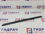 Уплотнитель стекла переднего левого Lada Largus