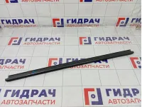 Уплотнитель стекла переднего левого Lada Largus