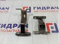 Петли двери багажника левой Lada Largus