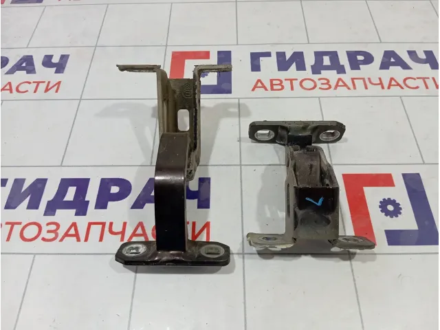 Петли двери багажника левой Lada Largus