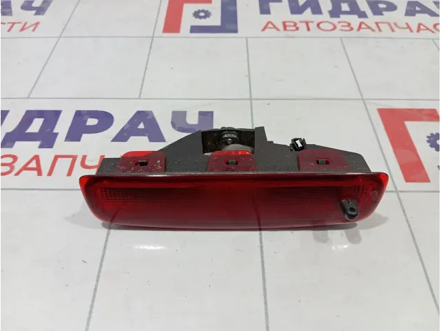 Фонарь задний стоп сигнал Lada Largus 8200690118