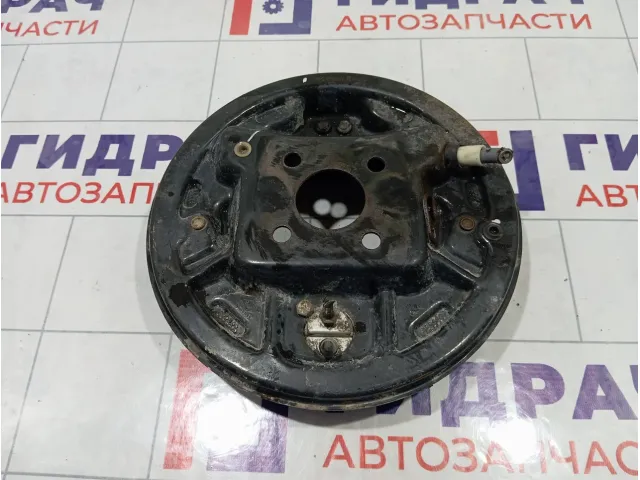 Щит опорный задний левый Lada Largus 441263507R