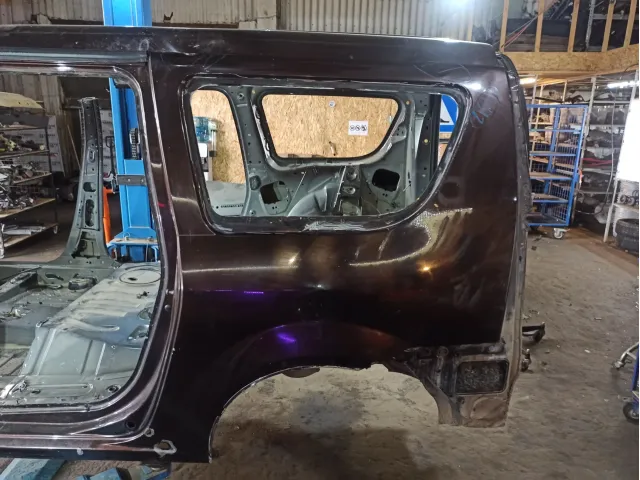 Крыло заднее левое Lada Largus