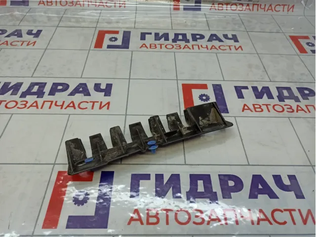 Кронштейн бампера заднего левый Lada Largus 8450000393