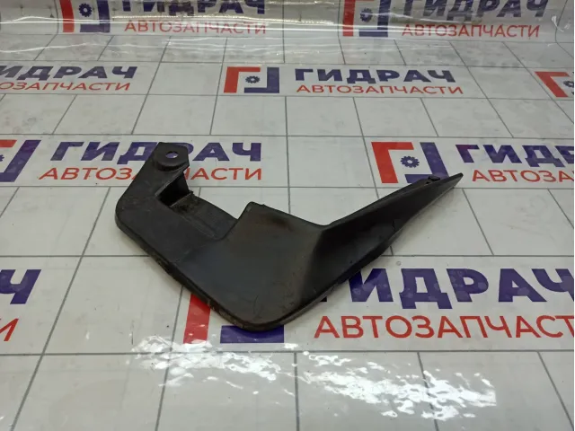 Брызговик передний правый Lada Largus 8450000981