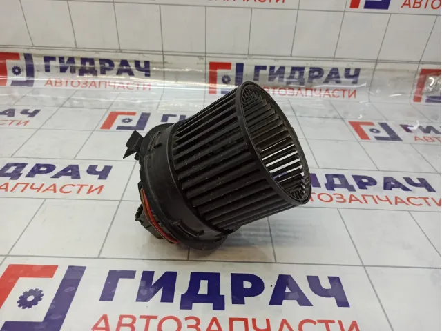 Моторчик отопителя (печки) Lada Largus T1020779F