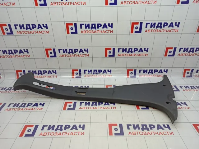 Обшивка стойки средней левой Lada Largus 769143692R
