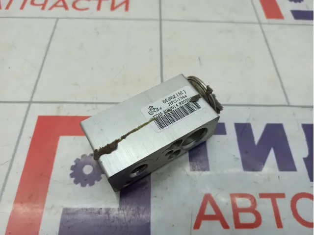 Клапан кондиционера Lada Largus 6001547682