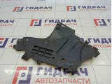 Пыльник двигателя нижний правый Lada Largus 8200595807