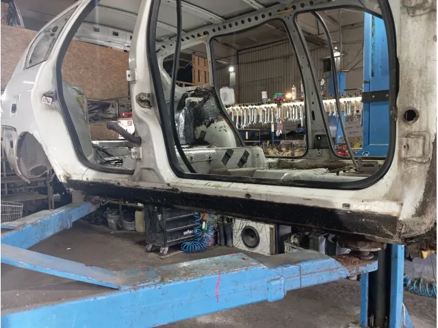 Порог со стойкой правый Lada Priora