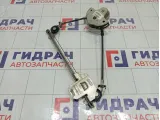 Стеклоподъемник механический задний левый Lada Priora 21710620401100