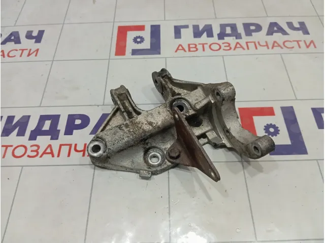 Кронштейн генератора Lada Priora 2112100136230