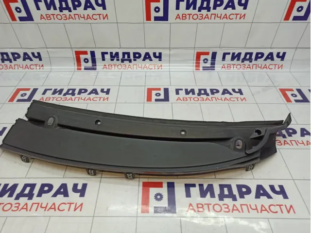 Решетка стеклоочистителя левая Lada Priora (2170) 21708212735