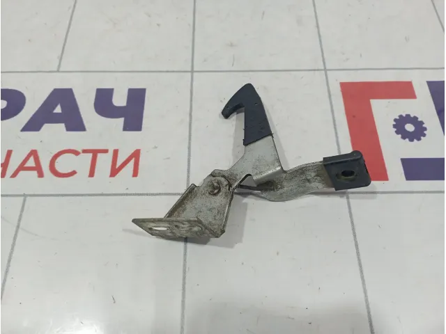 Замок капота Lada Priora (2170)
