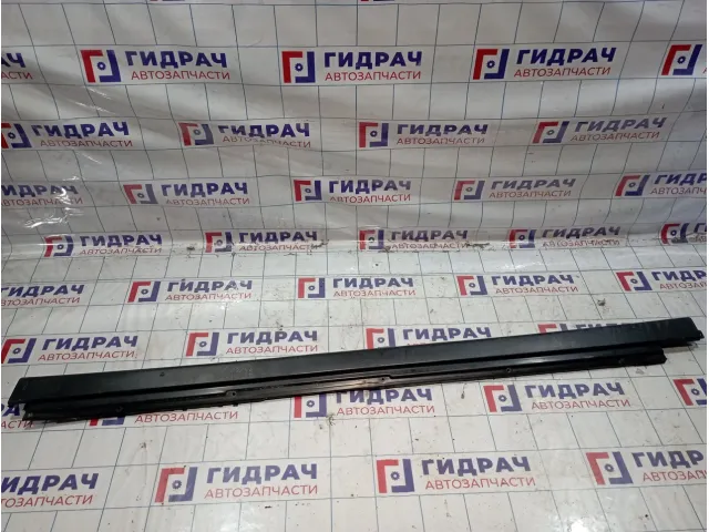 Накладка порога наружная левая Lada Priora (2170) 21708415123