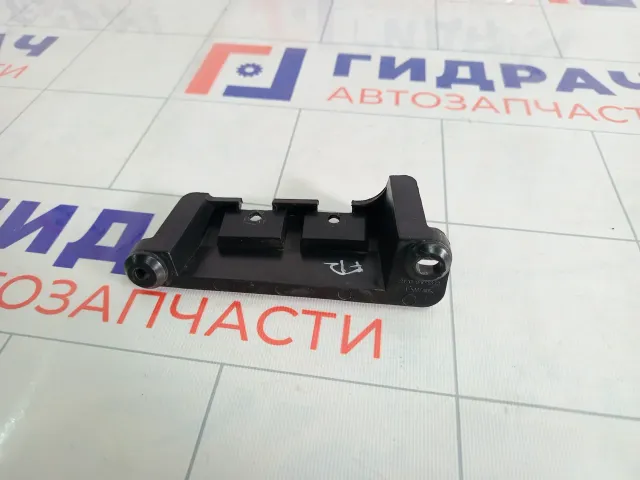 Кронштейн ручки двери передней правой Lada Priora 21706102322