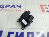 Моторчик заслонки отопителя (печки) Lada Priora 21108127200