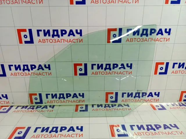 Стекло двери передней левой Lada Priora