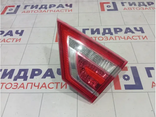 Фонарь задний внутренний правый Lada Vesta 8450006964