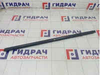 Уплотнитель стекла переднего левого Lada Vesta 8450007727