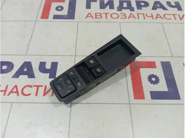 Блок управления стеклоподъемниками Lada Vesta 8450006932