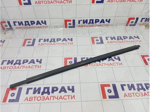 Накладка стекла переднего левого Lada Vesta 8450031737