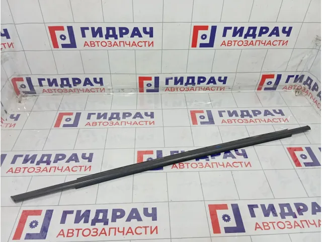 Накладка стекла заднего левого Lada Vesta 8450031739