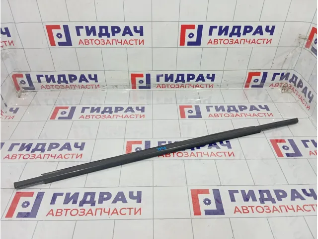 Накладка стекла заднего правого Lada Vesta 8450031738