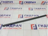 Уплотнитель стекла переднего левого Lada Vesta 8450007727
