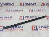 Уплотнитель стекла переднего левого Lada Vesta 8450007727