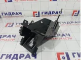 Кронштейн крепления аккумулятора (АКБ) Lada Vesta