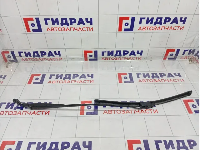Поводок стеклоочистителя (Поводок дворника) передний правый Lada Vesta 8450003572