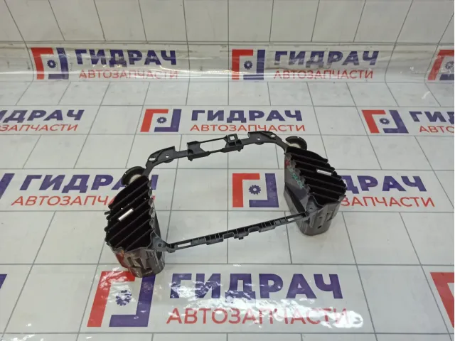 Дефлектор воздушный центральный Lada Vesta 8450007994
