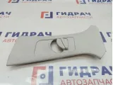 Обшивка стойки средняя левая верхняя Lada Vesta 8450007556. Потертость, сломано крепление.