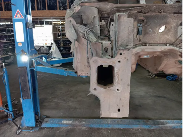 Лонжерон передний правый Lada Vesta